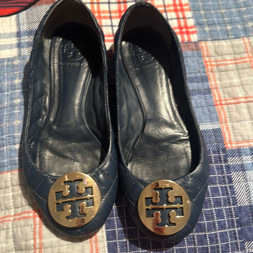 Tory Burch Flats in blue! Gently worn